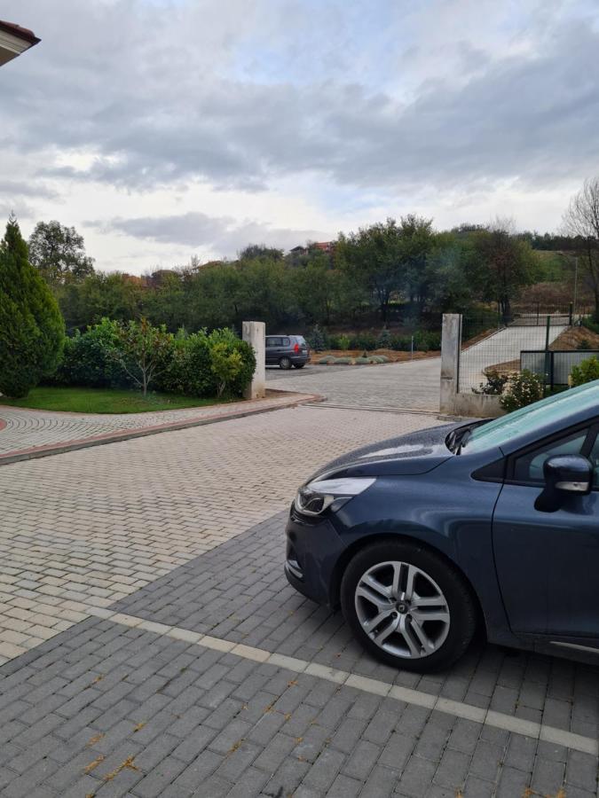 Guesthouse Green Fields Garmen Bagian luar foto